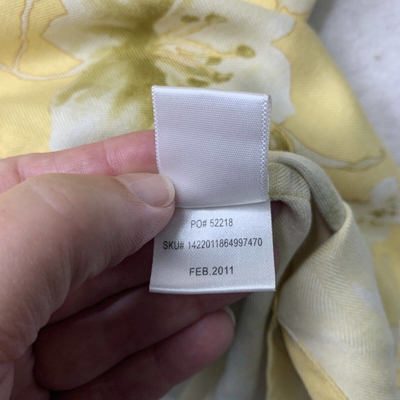 Jos A Bank Hawaiian Shirt Mens Large Yellow White Flowers Silk Relaxed Aloha - Picture 9 of 11